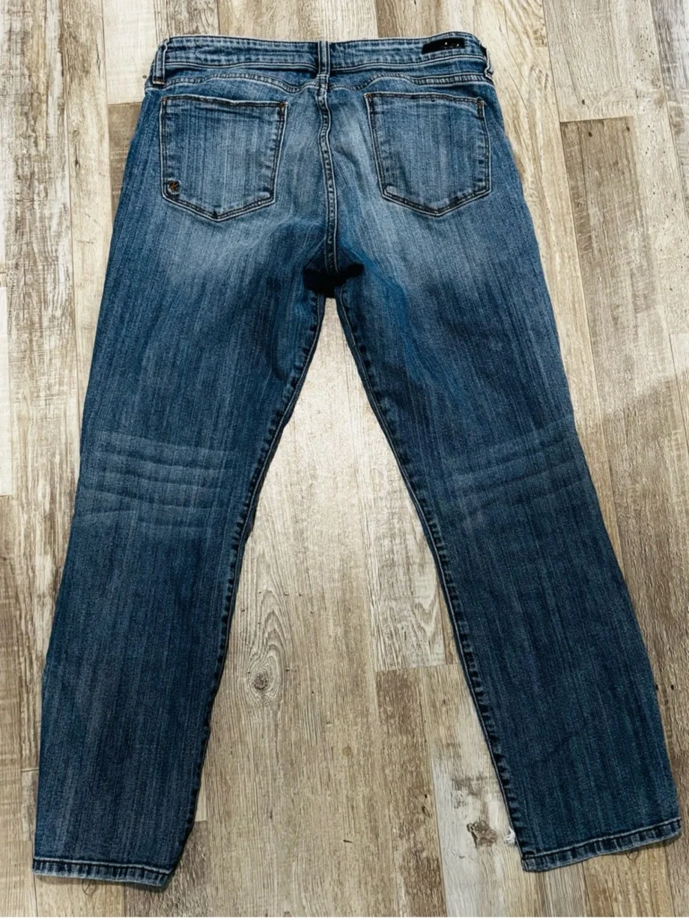 Zara Women’s Relaxed Wide Leg Jeans in Dark Blue Wash Size 10 - Picture 2 of 6